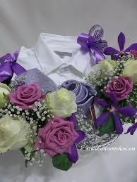 Satu kotak kek satu gubahan kain sari. Pakej Pelamin Mini Pelamin Buaian Berendoi Gubahan Hantaran Ss Gubahan Hantaran Fresh Flower Purple Huda Taman Pulai Utama Skudai