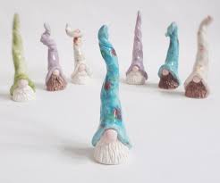 Zwerge Gartenzwerge Tomte Zwerge Tonornamente Blumentopf Zwerge Keramik Zwerge Bunte Zwerge Miniatur Zwerge Nordisches Topferarbeiten Dekor Gartenzwerg