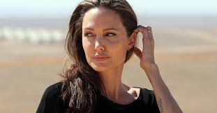 De beautyroutine van Angelina Jolie bestaat maar uit één wonderproduct