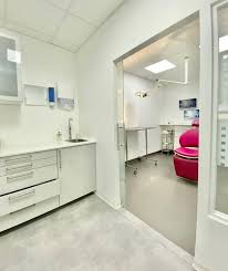 Dr Charles Dardenne Chirurgien Dentiste A Voisins Le Bretonneux