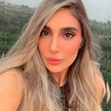 Judith Roca: Ovlašteni tumač i prevoditelj Predavač španjolskog i engleskog  jezika