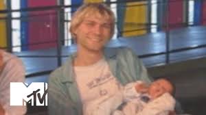 'we can't dance, we can't rap'. Kurt Cobain Feeds Frances Bean During Nirvana Interview From 1992 Mtv News Youtube