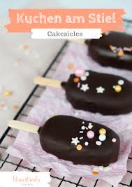 Nun die kugeln auf die stiele stecken, hierfür könnt ihr die stiele zunächst in etwas. Kuchen Am Stiel Cakesicles Food Blog Ninastrada