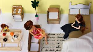 اسهل طريقة لعمل سرير بمقاس الدمية باربي بالكرتون فقط Youtube