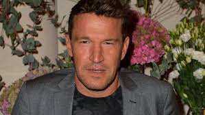 Benjamin castaldi a épousé en troisièmes noces vanessa broussouloux en novembre 2011 à le 23 mars 2020, il annonce que son épouse aurore aleman est enceinte de quatre mois. Benjamin Castaldi La Biographie De Benjamin Castaldi Avec Gala Fr