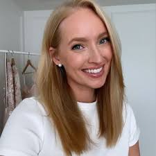 Amanda John (@xoamandajohn)