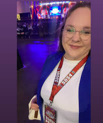 Danielle B. L. Peper (@danielleblittlepeper) • Instagram photos and videos