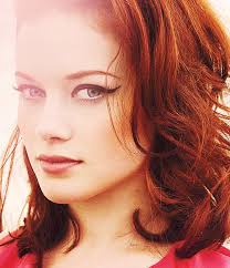 Pin By Mike Good On Fellow Redheads Jane Levy Redheads Natural Blondes