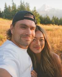 Isaac Sheehan's Instagram, Twitter & Facebook