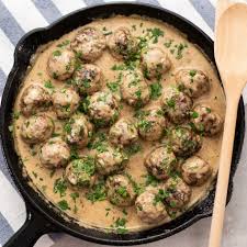 Easy Keto Swedish Meatballs Recipe With Low Carb Creamy Sauce Recipe Swedish Meatball Recipes Keto Recipes Dinner Swedish Meatballs