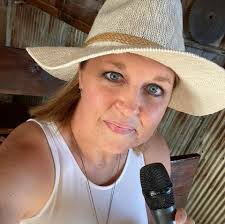 Mandy Diercks, Vocalist