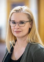 Tara Parrish's Instagram, Twitter & Facebook