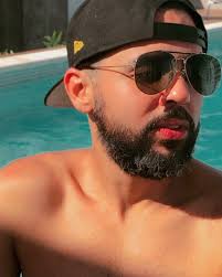 Andy Estrella (@andystar__) • Instagram photos and videos