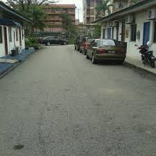 Penggerak komuniti negara (pkn) parlimen shah alam hari ini membuat laporan polis terhadap ketua pemuda dap perak, steven timbalan pengerusi pkn parlimen shah alam, datuk rosdin mohd.yusup berkata, laporan polis itu dibuat sebagai tindak balas laporan dibuat steven. Balai Polis Seksyen 15 3 Tips