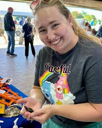 Taylor Tracy (@taylortracywrites) • Instagram photos and videos