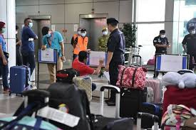 Terdapat 8 fakulti yang menawarkan pelbagai program pengajian iaitu fakulti kejuruteraan, fakulti ekonomi dan perniagaan, fakulti perubatan dan sains kesihatan, fakulti sains sosial, fakulti sains dan teknologi sumber. 9 Mei 2020 Penghantaran Pulang 320 Pelajar Universiti Malaysia Sarawak Unimas Ke Daerah Masing Masing Di Negeri Sabah