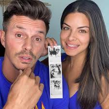 Mari Pepin & Kenny Braasch Are Expanding Their Family: 'Our Family Is  Bigger by 4 Legs and a Wiggly Tail!'