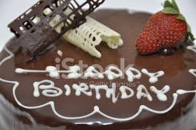 祝你生日快乐的巧克力蛋糕库存照片| FreeImages