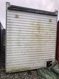 Strøm og kloakk er koblet fra og brakka er klar til å. Moelven Brakke Finn No