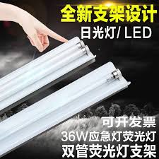Bagi umat kristiani bisa dipakai hiasan natal. Lampu Lowest Price Led Downlight Lampu Led Ready Stock Tiub Led T8 Jalur Panjang Cahaya Tiub Tunggal Tiub Berganda Dengan Lampu Pendarfluor Lampu Pendaratan 1 2 Meter Pemegang Lampu Penjimatan Tenaga Super Terang