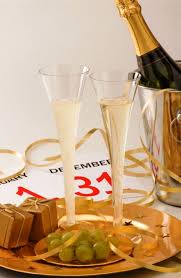 New Year S Eve And The 12 Grapes A Spanish Tradition Brought To Mexico New Years Traditions Newyear Traditional