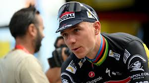 Une boite à dessin signée Karl Lagerfeld