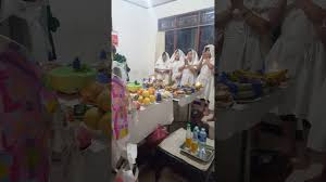 Hal ini terjadi apabila mereka sering melihat upacara kematian yang diamalkan oleh jiran dan orang sekeliling mereka. Sembahyang Meninggal Adat Cina Benteng Youtube