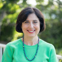 Leslie Kessler's Instagram, Twitter & Facebook