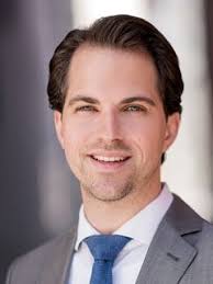 Dr Felix Kreidl Lehrstuhl Fur Bwl Insbes Finanzierung Und Banken