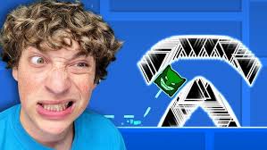 Mi nuevo nivel de geometry dash! Estoy jugando en un nokia😁