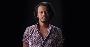 Menggunakan elemen 'country pop' dan rock dengan turut disertai petikan gitar solo dimainkan sendiri oleh faizal. Lagu Harus Ada Mesej