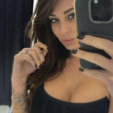 Busco a mi alma gemela, si es que la hay 👩‍❤️‍💋‍👨. CONTÁCTAME 👇🏻👇🏻  https://short.in.net/28aa65330