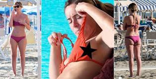 Check spelling or type a new query. A Maria Elena Boschi Scappa Il Topless Ma Il Lato B E Da Rivedere Gossip
