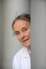 Hello everyone, I'm thrilled to be part of this group and would like to  take this opportunity to introduce myself. My name is Doris Breuer. I enjoy  life with my family and