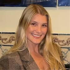 I'm grateful to have won the Geo West rookie award in my first quarter at  Oracle. But even more than my individual effort -- it takes a village to  raise a child.