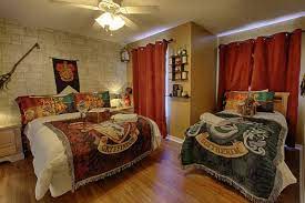Themed Villa Only 4 Mi To Disney Homeaway Windsor Hills Harry Potter Room Decor Harry Potter Bedroom Harry Potter Room
