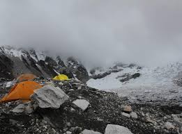 At this point it's worth mentioning two or three of his achievements: Gryd8pmuezggem