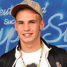 Their son alessio was born in 2015. Pietro Lombardi Biography Age Height Weight Family Wiki More