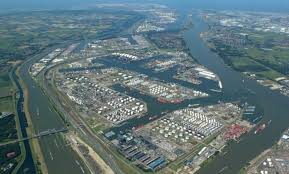 You could spend a good two to three days visiting rotterdam's attractions, but don't forget to explore its neighborhoods, such as laurenskwartier and delfshaven. Port Of Rotterdam Carbon Cut Above National Average Splash247