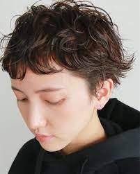 外国人風ベリーショートでクールでも女っぽいお色気ヘアに hair パーマ ショートパーマ レディース パーマ レディース