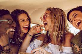 Group Of Friends Having Fun Lifestyle Photography Friends Friend Vacation Lifestyle Photography Women