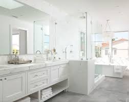 101 Beach Themed Bathroom Ideas Beachfront Decor White Master Bathroom Gray And White Bathroom Grey Bathrooms