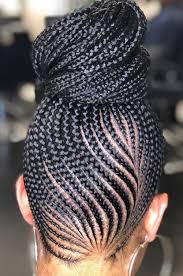 African braids are a go to for many people thanks to their incomparably versatile nature. Frisuren 2020 Hochzeitsfrisuren Nageldesign 2020 Kurze Frisuren African Hair Braiding Styles African Braids Hairstyles Box Braids Hairstyles