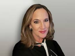 Lynn Blaylock's Instagram, Twitter & Facebook