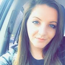 Kara Conn's Instagram, Twitter & Facebook