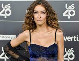 Ελένη φουρέιρα / eleni foureira hq. Elenh Foyreira Mporei Na Adikhsw Thn Albania Alla Egw Niw8w Ellhnida