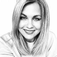 Myra Anderson's Instagram, Twitter & Facebook