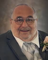 Lisa Tye's Instagram, Twitter & Facebook