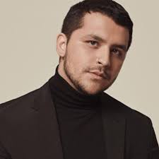 Christian Nodal: Conoce a sus GUAPOS hermanos y a qué se dedican