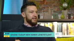 Az edző elmondása szerint courtney az az ember az életében, aki courtney és shane tavaly novemberben vállalták fel nyilvánosan kapcsolatukat, azóta pedig a lánya ritkán, de megjelenik shane instáján. Neki Koszonhetem Magyarorszagot Shane Tusup Szerelme Meglepo Idotolteserol Meselt Ripost